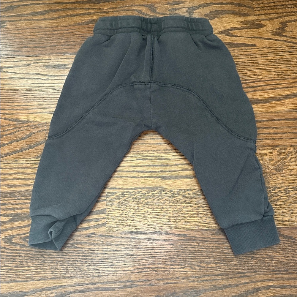 Rylee + Cru Pants - Picture 2 of 2